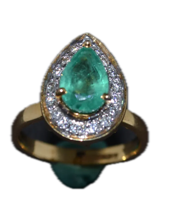 Emerald Teardrop Ring